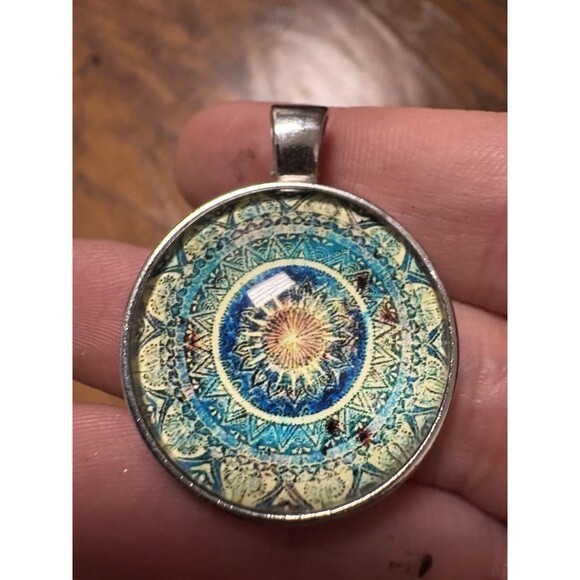 Boho Pendant Mandala Flower Pattern Silver Tone Charm Glass Gift Women Unique - Picture 1 of 7